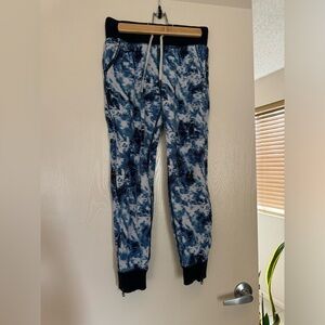 Lululemon joggers